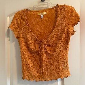 Orange organ outfitters top. Great /new condition